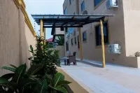 2 Bedrooms Apartment, 4 Guests, Starlink WiFi, Dstv, Netflix, Free Parking