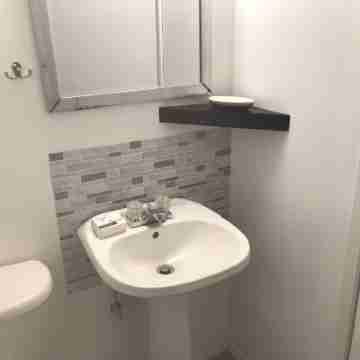 Spacious one bedroom suite Rooms