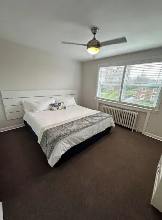 2 Bedroom Apartment steps to downtown Burlington and waterfront.