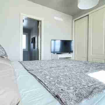 BRAND NEW: Villa Piteras Golf | Jacuzzi & Sea View Rooms