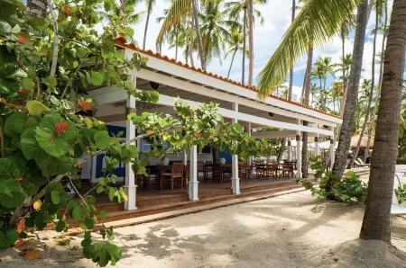 Luxury Beachfront Apartment – Perfect for Families!