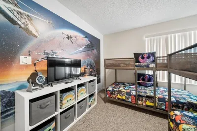 StarWars Condo-Close to all parks!