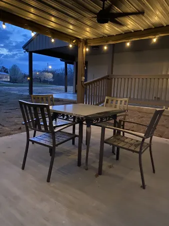 House near Sardis Lake, golf course and Oxford Ole Miss