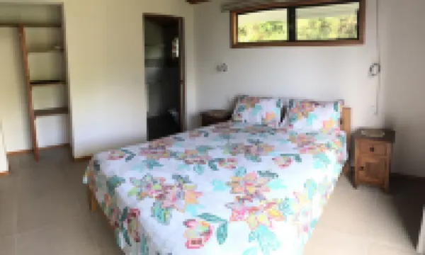 Large family home, tranquil hillside location with Pacific views Hotels in Avarua