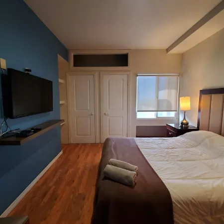 Modern 2 bedroom apartment by the bullring
