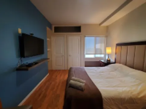 Modern 2 bedroom apartment by the bullring