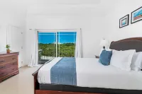 5 minutes walk to Grace Bay Beach