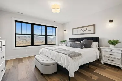 Spring rates!Hot tub! Views!! Lux Home!Near AVL!