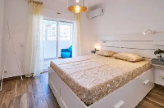 Neu Renoviertes Apartment Ana