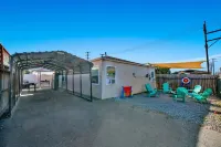 Charming 4-Bedroom Retreat, Just 5 Minutes from San Diego’s Beautiful Beach Hotels in Mid-City
