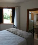 House with 5 suites with spectacular views to the sea!