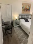 Modern, stylish, bright and peaceful 2 Bedroom New Suite. Fully licensed
