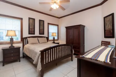 Beautifully decorated and spacious ocean view condo - Gold Standard Approved  호텔