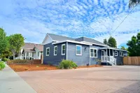 Family Retreat in the Village - Yard & Patio