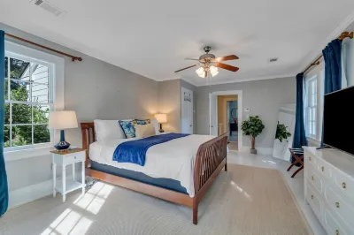 REDUCED RATES - 3 bed/ 2 -1/2 bath SOUTHERN CHARMER in the heart of Beaufort, SC Hotels in der Nähe von Spanish Moss Trail