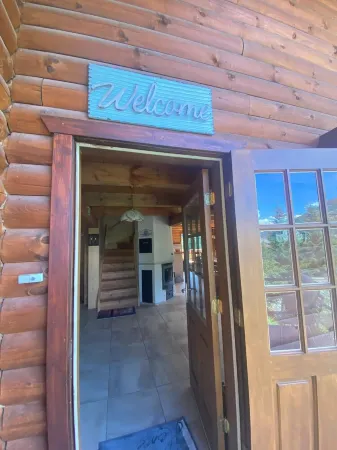 FOR QUIET LOVERS WITH A VIEW