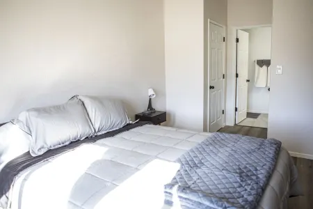 NEW! And CLEAN Apartment Near Ft. Huachucah226)