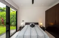 Hollywood House, walk 2 beach, 4 bdrs!