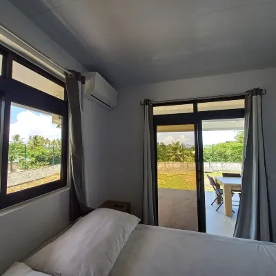 Quiet detached house near the famous Teahupo'o wave