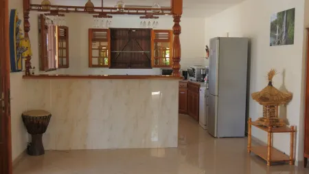 LA VILLA DES VOYAGEURS WITH POOL AND SPA FOR 4 TO 12 PEOPLE