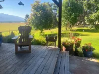 Stunning Bigfork Retreat 4Br/3BA Mountain Views & Montana Charm. Hike Golf Fish! - 홈스테이