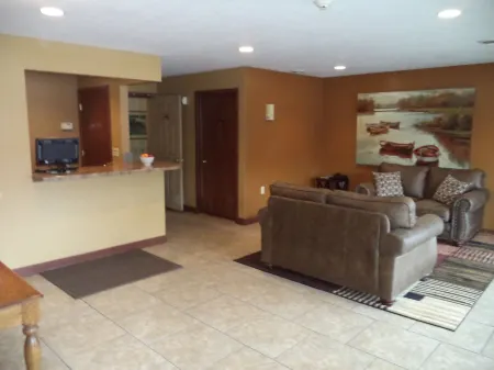 Lakeside Motor Inn Отели в г. Bay de Noc Township