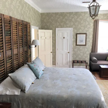 The Elizabethtown Inn