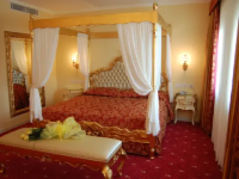 Hotel Motel Gold Hotels in Calcinate