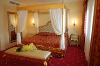 Hotel Motel Gold Hotels in Calcinate