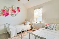 12 Mi to Avery Island: Spacious Family Home! - 2-Star