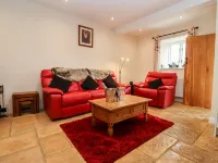 Cow Byre Hotels in Duns Tew