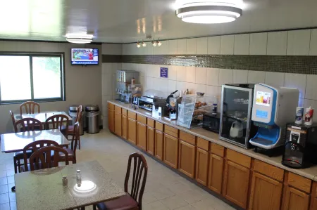 Columbus Inn Отели в г. Platte County