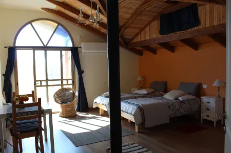 Off The Square Отели в г. Цфат