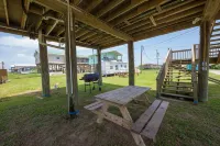Blue Dolphin Inn and Cottages Hotels in Grand Isle