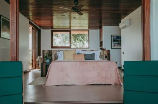 Barracuda Hotel & Villas