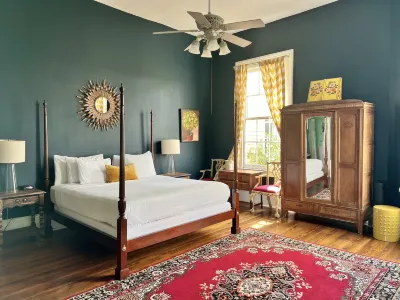 Creole Gardens Guesthouse and Inn Hotels in Lower Garden District