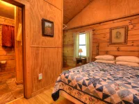 Panther Creek Cabins Hotels in Qualla