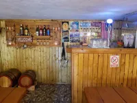 Pensiunea Agroturistică Piscul Soarelui - ที่มีบาร์