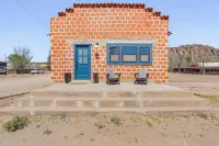 Southwest Escape in Fort Davis Walk to Dining! Hotels in Fort Davis