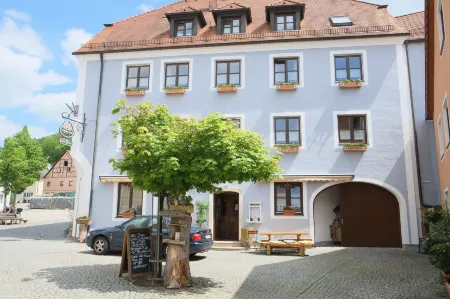 Gästehaus - Kipfenberg Отели в г. Айхштет