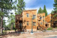 Inviting Ski Getaway < 1 Mile to Northstar Resort! - parking