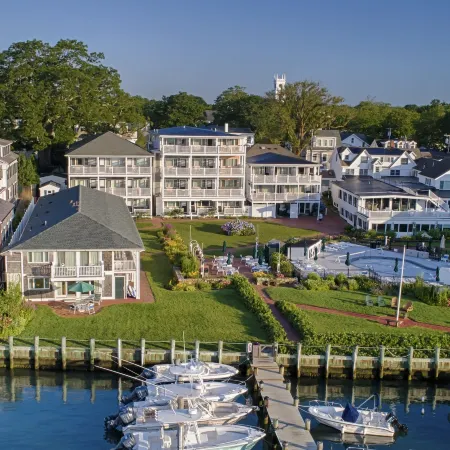 The Harborside Inn