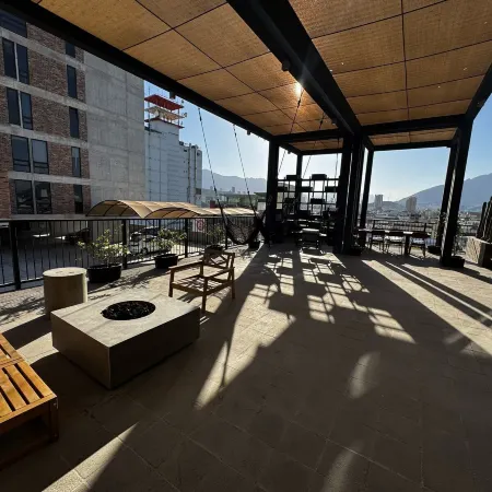 Stylish Private Room City Views & Prime Location