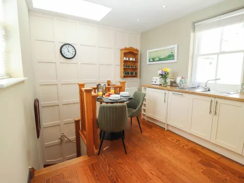 Gavel Cottage - Ocean View