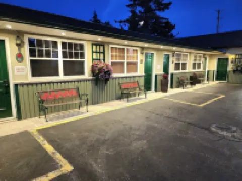 Maple Leaf Motel Hotels in Goderich