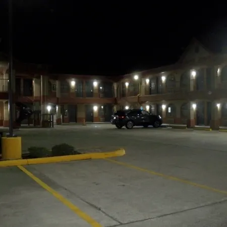 Scottish Inn and Suites Beaumont