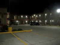 Scottish Inn and Suites Beaumont - Motels