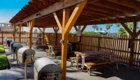 Beach Access Condo Nice Pool/Hot Tub Area w/BBQ 2 Bedroom Home by RedAwning Hotels in Port Isabel