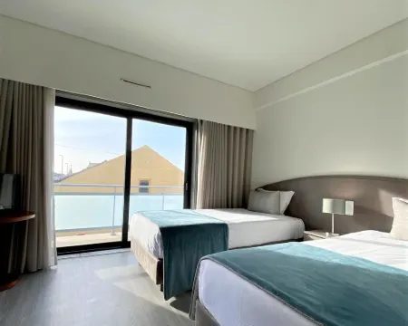 Apulia Praia Hotel Hotels in Apúlia