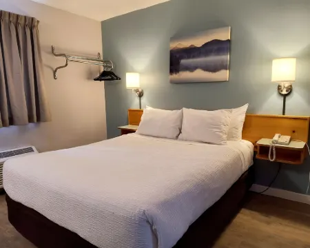 Fireweed Motel Hotels in Smithers